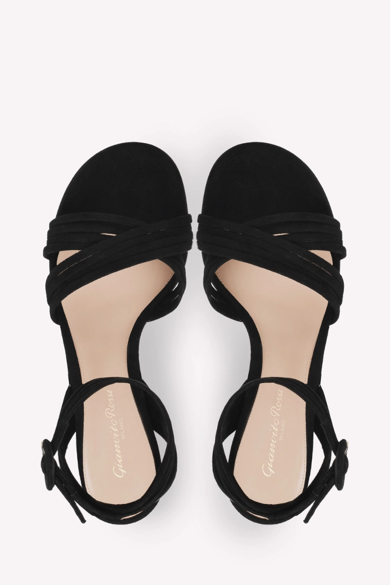 Lianne Sandal