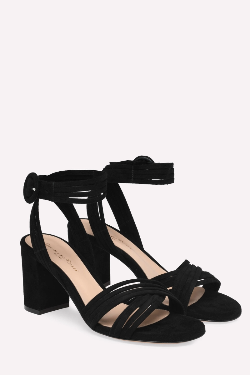 Lianne Sandal