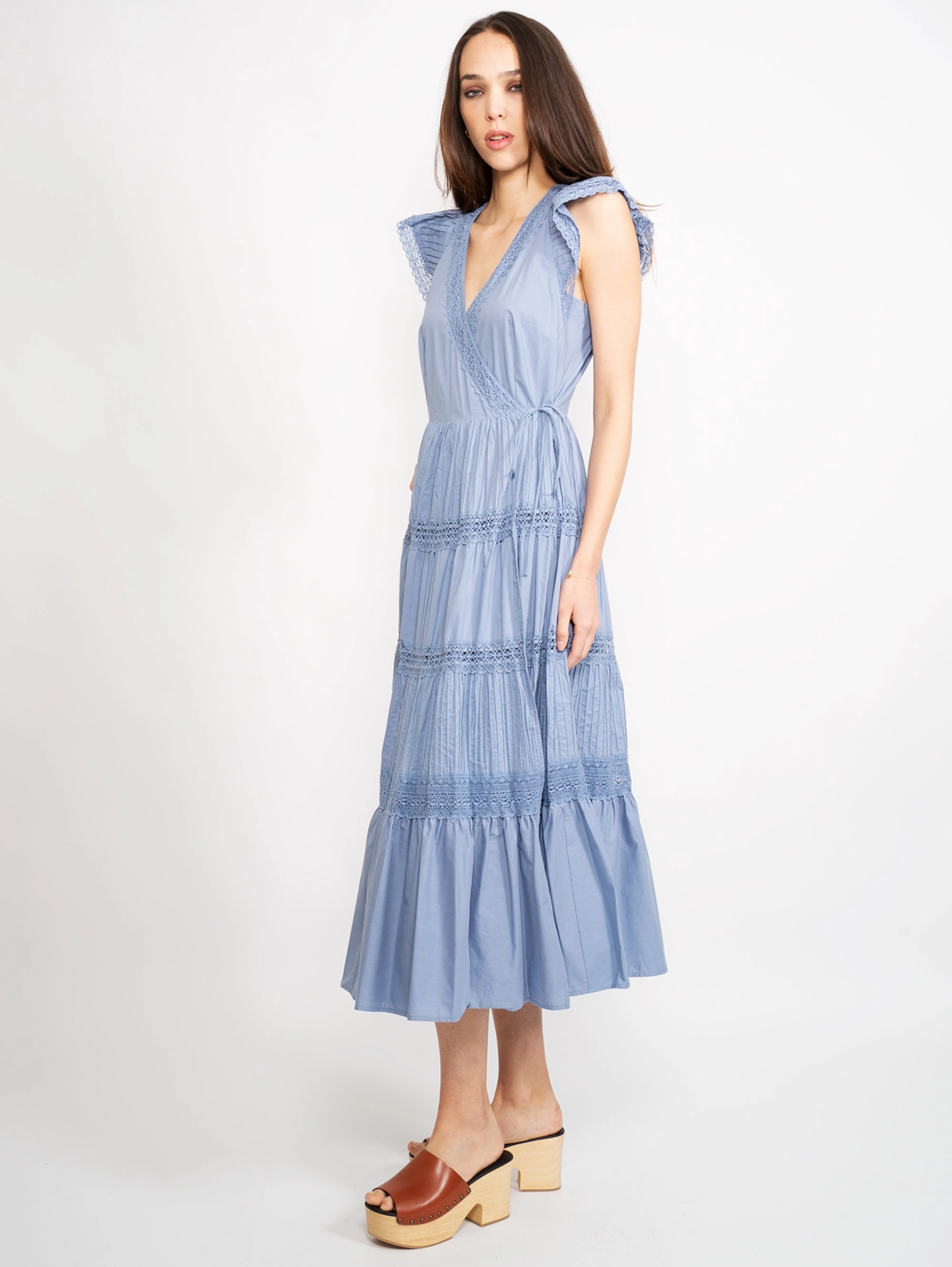 Longuette Dress with Blue Wallet
