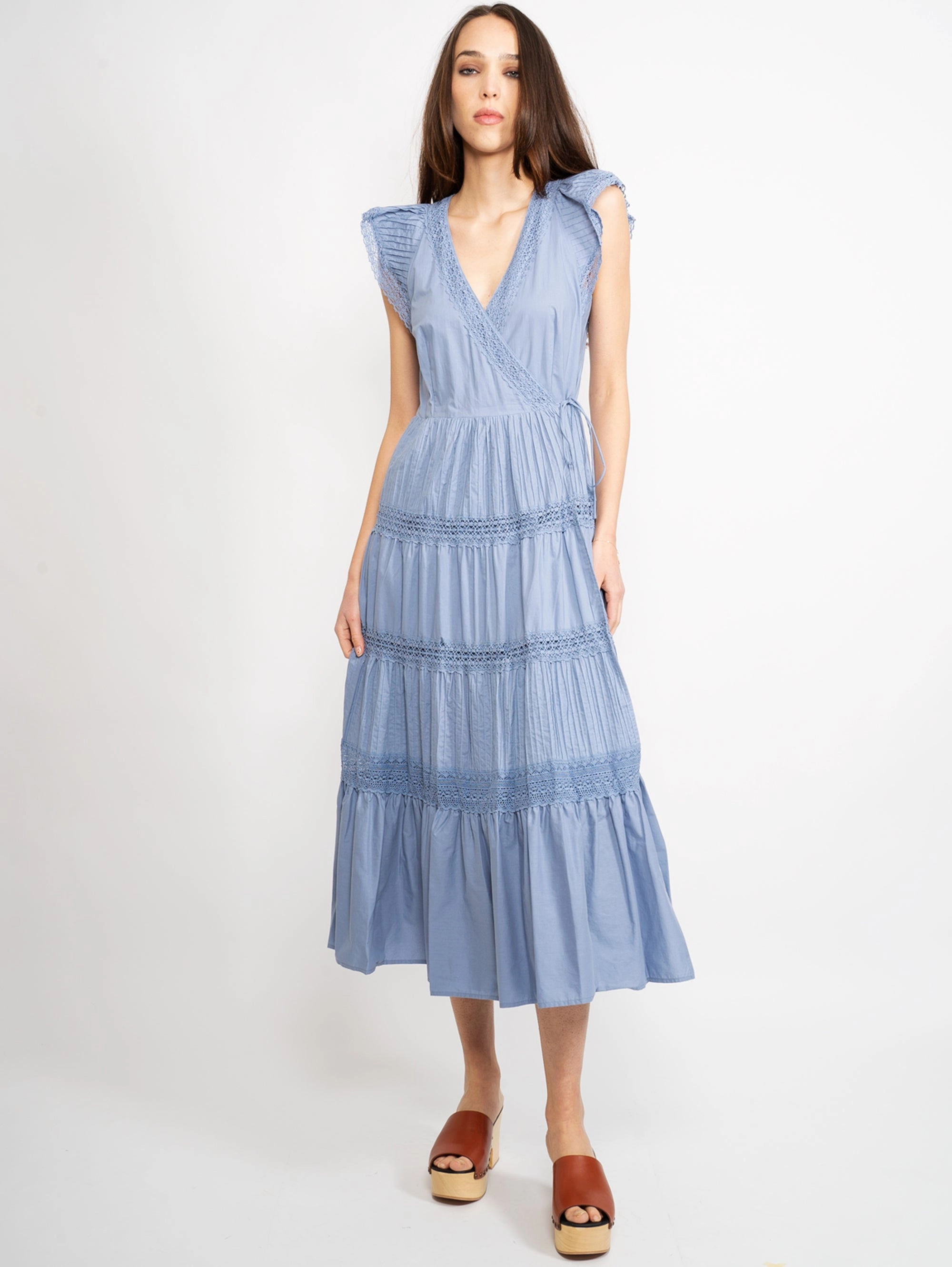 Longuette Dress with Blue Wallet