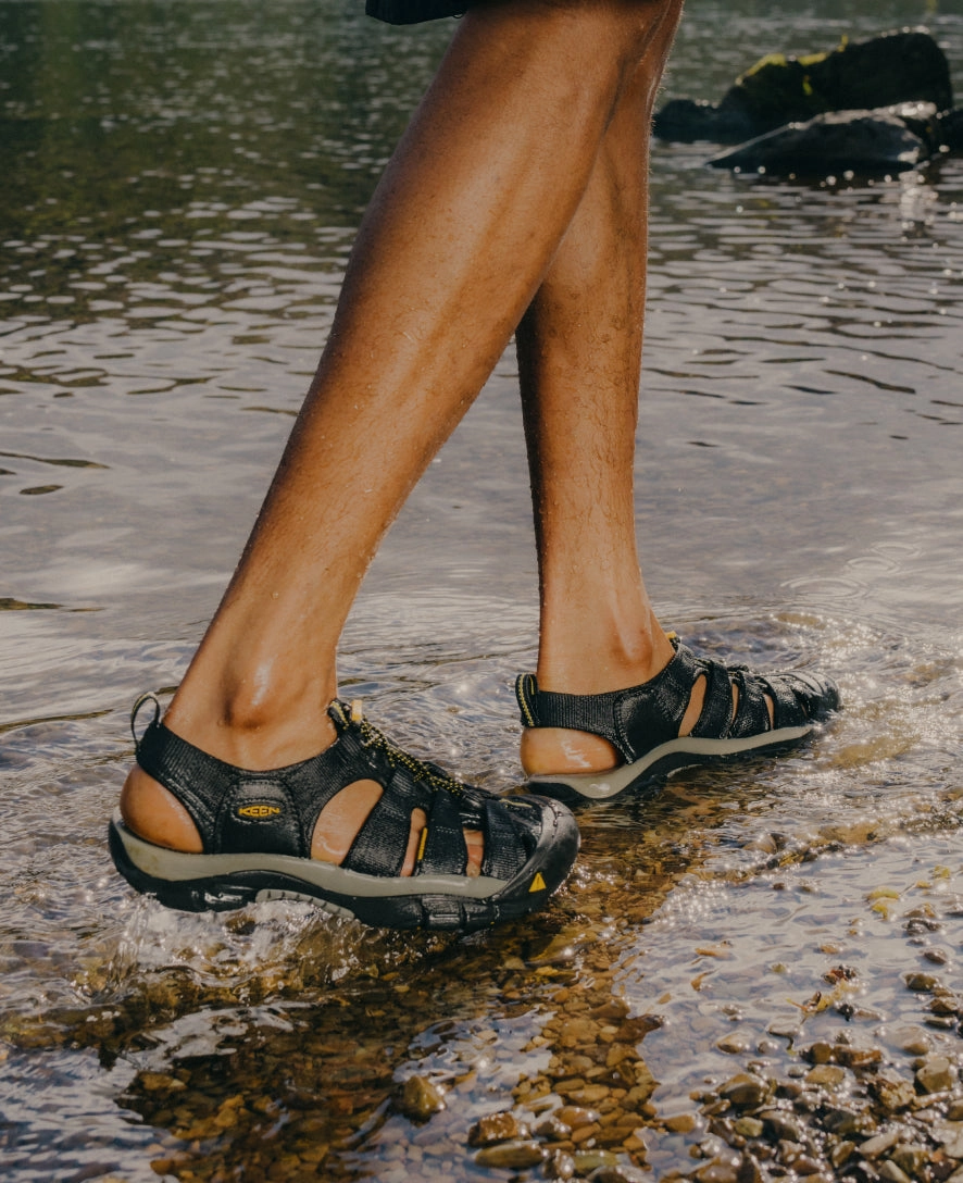 Men's Newport H2 Sandal  |  Black/Steel Grey
